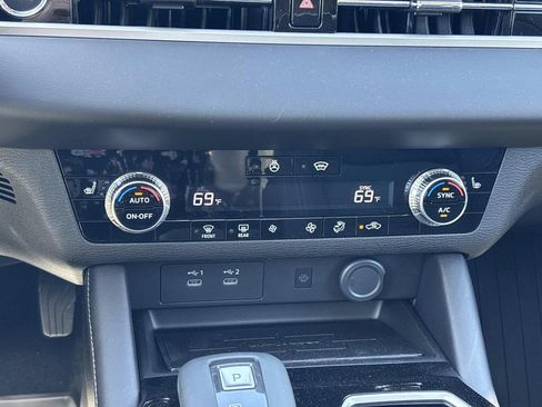 New 2026 Mitsubishi Outlander AWD image 18