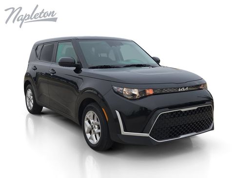 Used 2024 Kia Soul LX w/ Option Group 015 FWD image 8