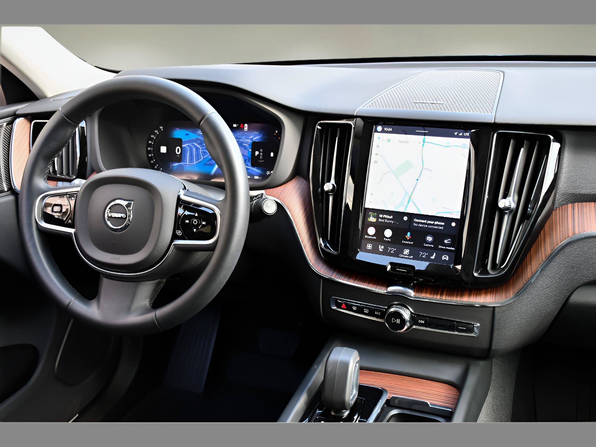 Certified 2024 Volvo XC60 B5 Plus w/ Climate Package AWD/4WD image 18