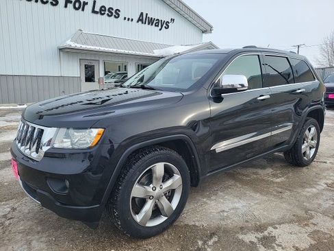 Used 2013 Jeep Grand Cherokee Overland image 25