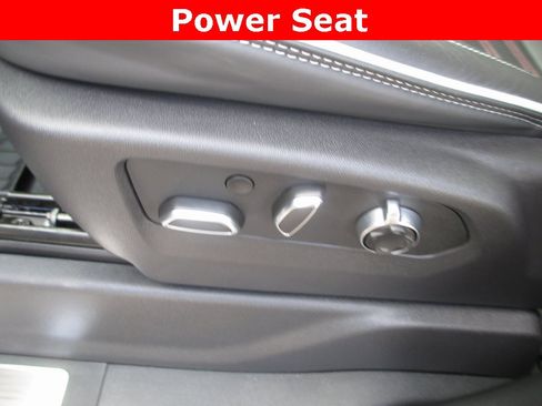 Used 2025 GMC Sierra 2500 AT4X image 31