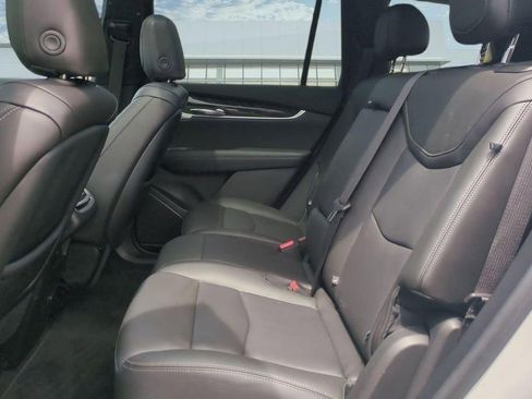 Certified 2023 Cadillac XT6 Premium Luxury FWD image 15