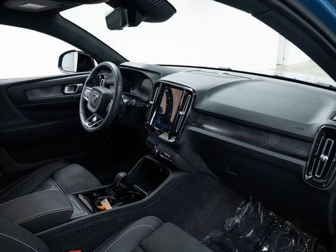 Used 2023 Volvo C40 P8 Recharge Ultimate image 24