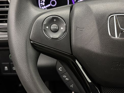 Used 2018 Honda HR-V LX image 18