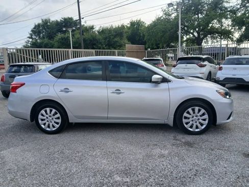 Used 2019 Nissan Sentra S FWD image 8