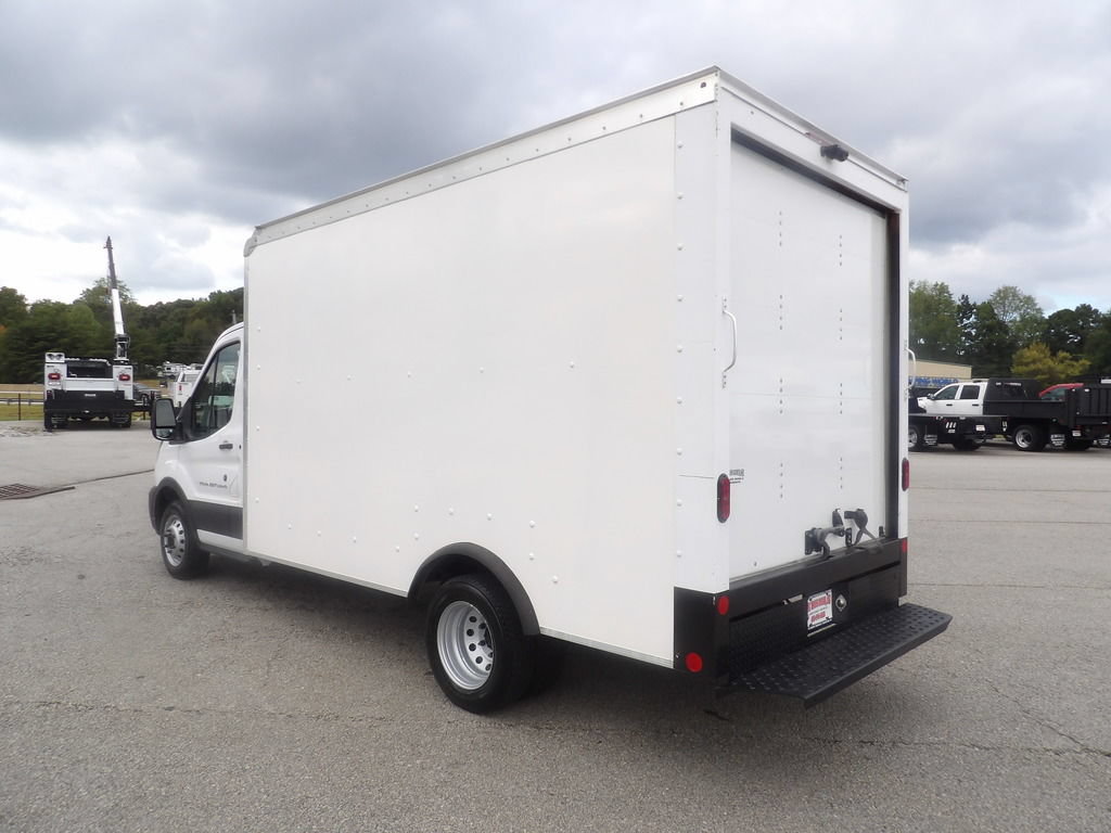 Used 2023 Ford Transit 350 DRW RWD image 4
