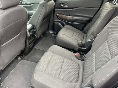 Used 2019 GMC Acadia SLE image 19