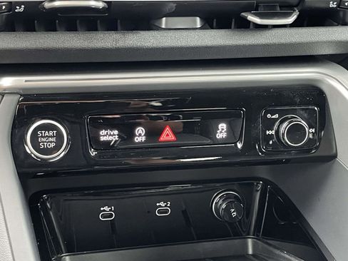 Used 2025 Audi Q5 Premium Plus w/ Premium Plus AWD/4WD image 29