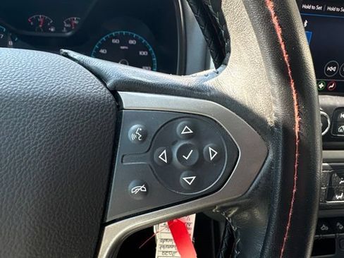 Used 2022 Chevrolet Colorado Z71 AWD/4WD image 15