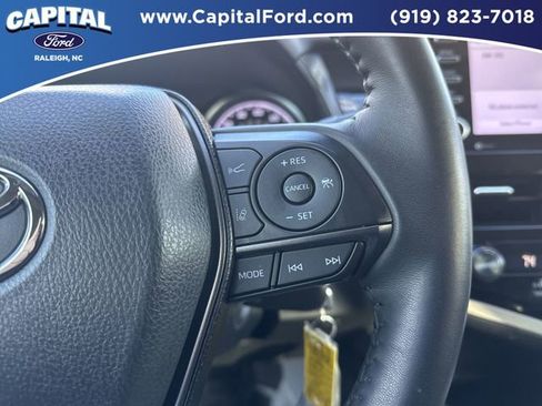 Used 2024 Toyota Camry SE image 22