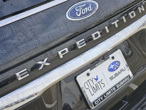 Used 2024 Ford Expedition Limited image 9