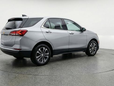 Used 2025 Chevrolet Equinox LT image 9
