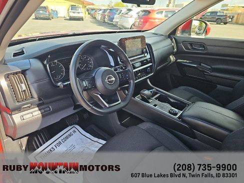 Used 2024 Nissan Pathfinder SV w/ Cargo Package image 13