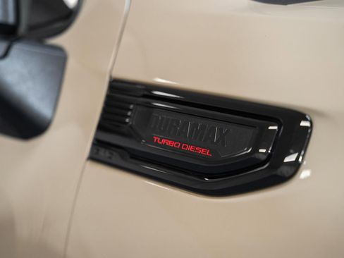 Used 2023 GMC Sierra 1500 AT4 w/ AT4 Premium Package image 18