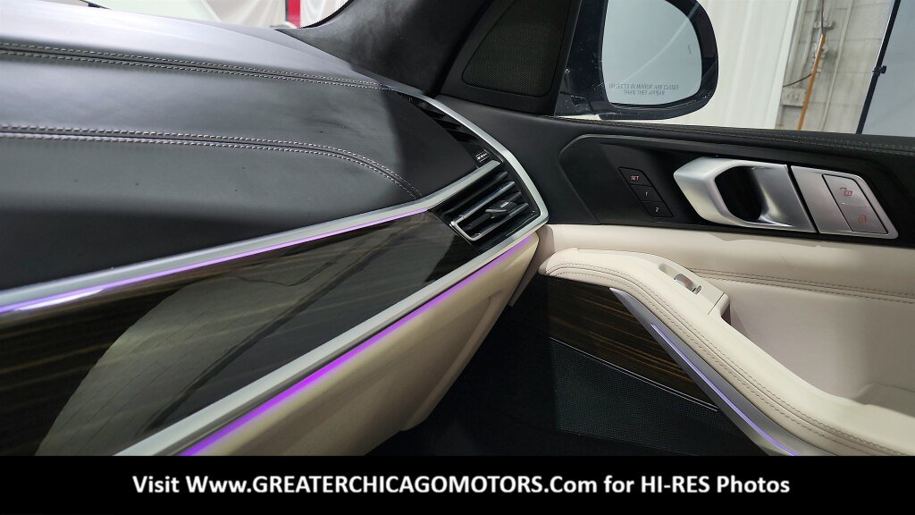 Used 2021 BMW X7 xDrive40i w/ M Sport Package AWD/4WD image 34