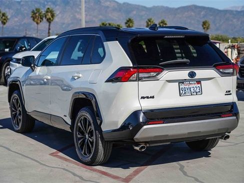Used 2022 Toyota RAV4 XSE image 8