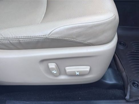 Used 2018 Toyota 4Runner Limited image 33