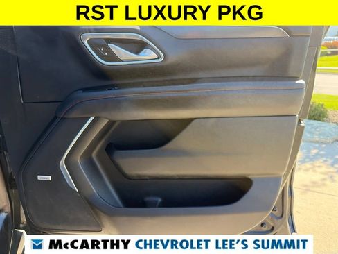 Used 2022 Chevrolet Suburban RST w/ Luxury Package AWD/4WD image 26