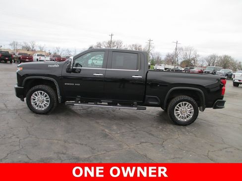 Used 2023 Chevrolet Silverado 2500 High Country w/ Z71 Off-Road Package image 10