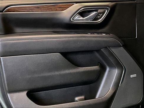 Used 2023 Chevrolet Tahoe Premier w/ Premium Package 2 image 9