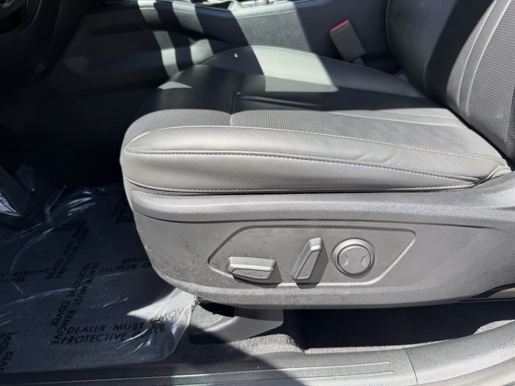 Used 2025 Kia Sorento S w/ Panoramic Sunroof Package FWD image 29
