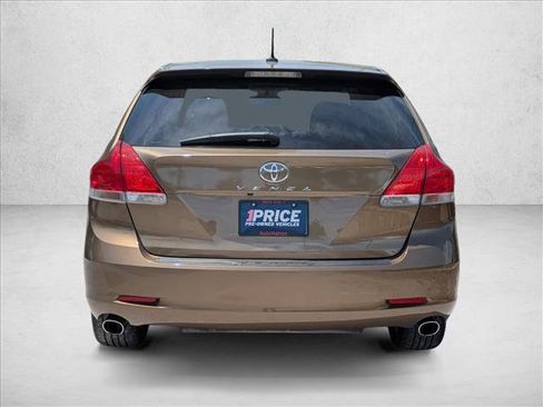 Used 2010 Toyota Venza FWD image 7