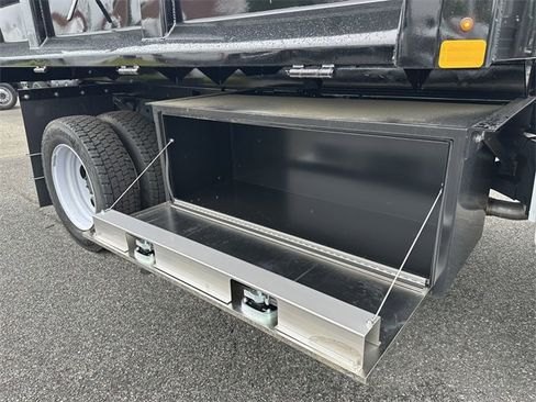 New 2024 Ford F550 4x4 Regular Cab Super Duty image 37