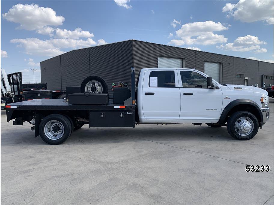 Used 2022 RAM 5500 Tradesman w/ Chrome Appearance Group RWD image 5
