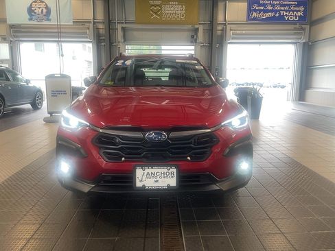 Used 2024 Subaru Crosstrek 2.5i Limited AWD/4WD image 2