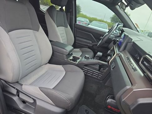 Used 2024 Toyota Tacoma TRD Sport image 10