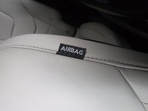 Used 2017 Ford Edge Titanium w/ Technology Package image 19