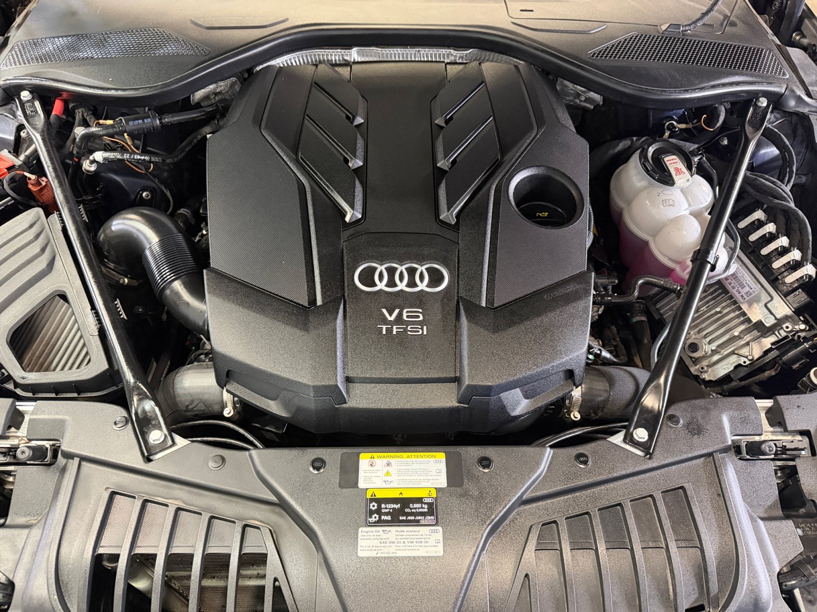 Used 2024 Audi A8 L 3.0T AWD/4WD image 20