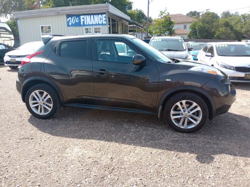 Used 2013 Nissan Juke SL FWD image 8