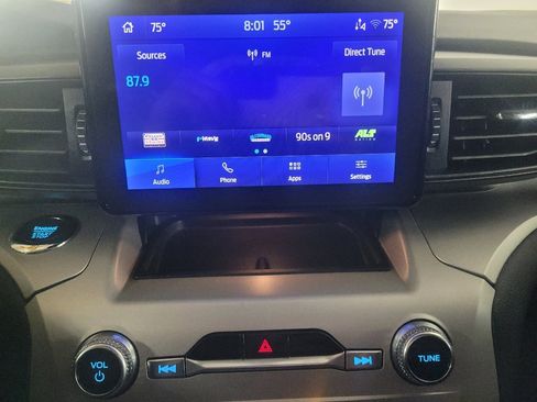 Used 2023 Ford Explorer XLT image 25