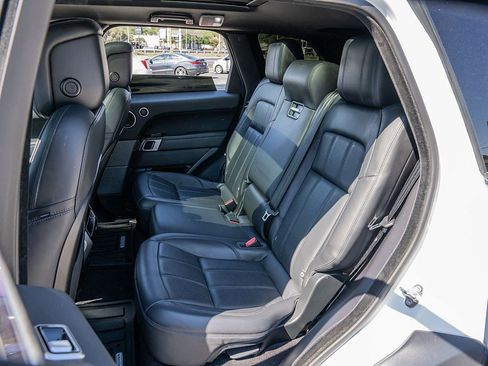 Used 2019 Land Rover Range Rover Sport HSE image 17