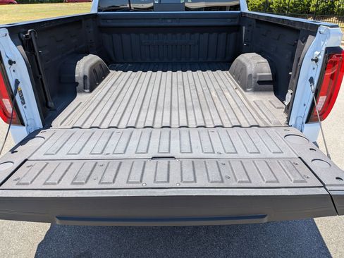 Used 2024 GMC Sierra 1500 Denali w/ Technology Package AWD/4WD image 35