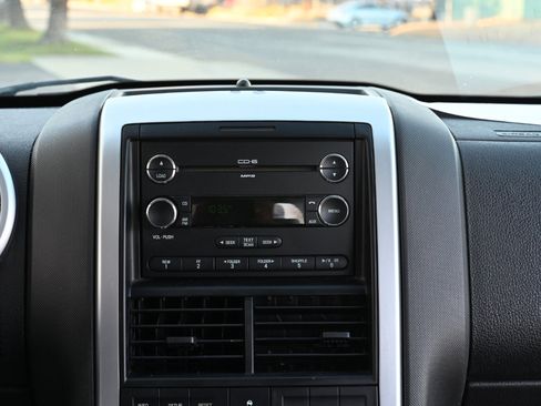 Used 2010 Mercury Mountaineer Premier image 21