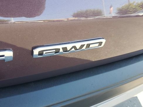Certified 2024 GMC Acadia Elevation w/ Luxury Package AWD/4WD image 6