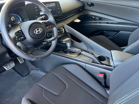 Certified 2025 Hyundai Elantra Sport FWD image 12