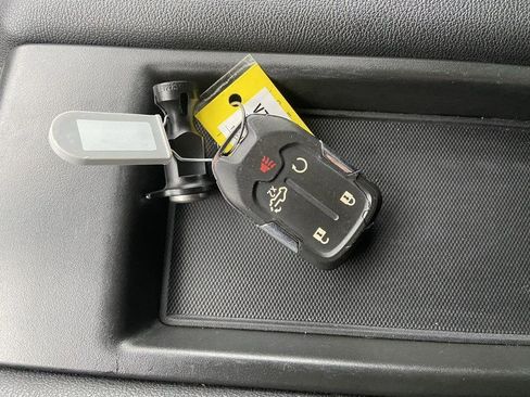 Used 2022 Chevrolet Silverado 1500 RST w/ Z71 Off-Road Package image 33