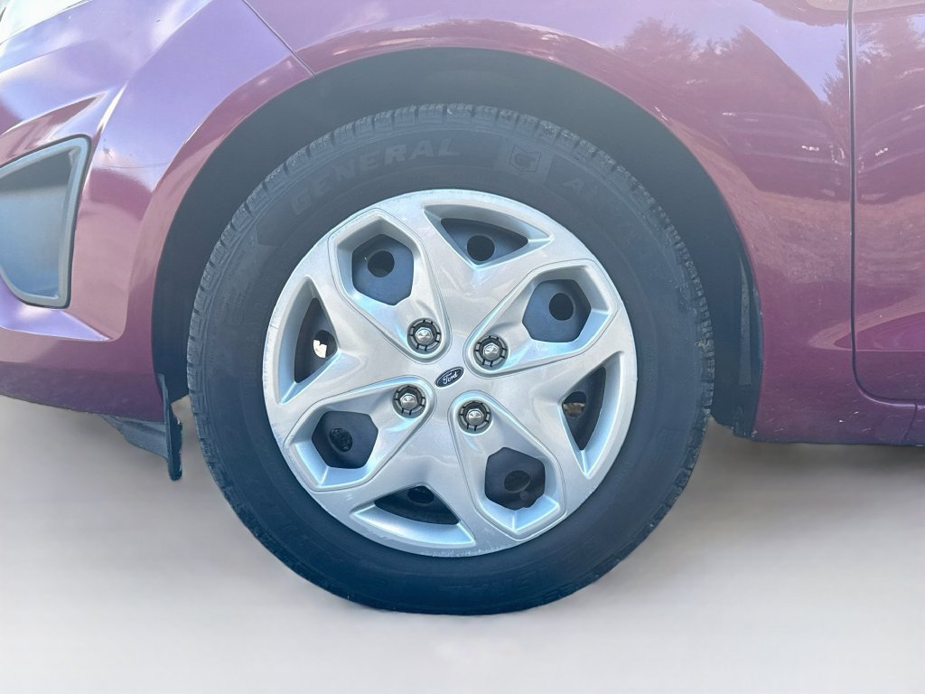 Used 2011 Ford Fiesta SE w/ 201A Rapid Spec Order Code FWD image 25