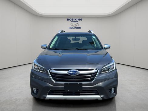 Used 2022 Subaru Outback Touring w/ Popular Package #2 image 8
