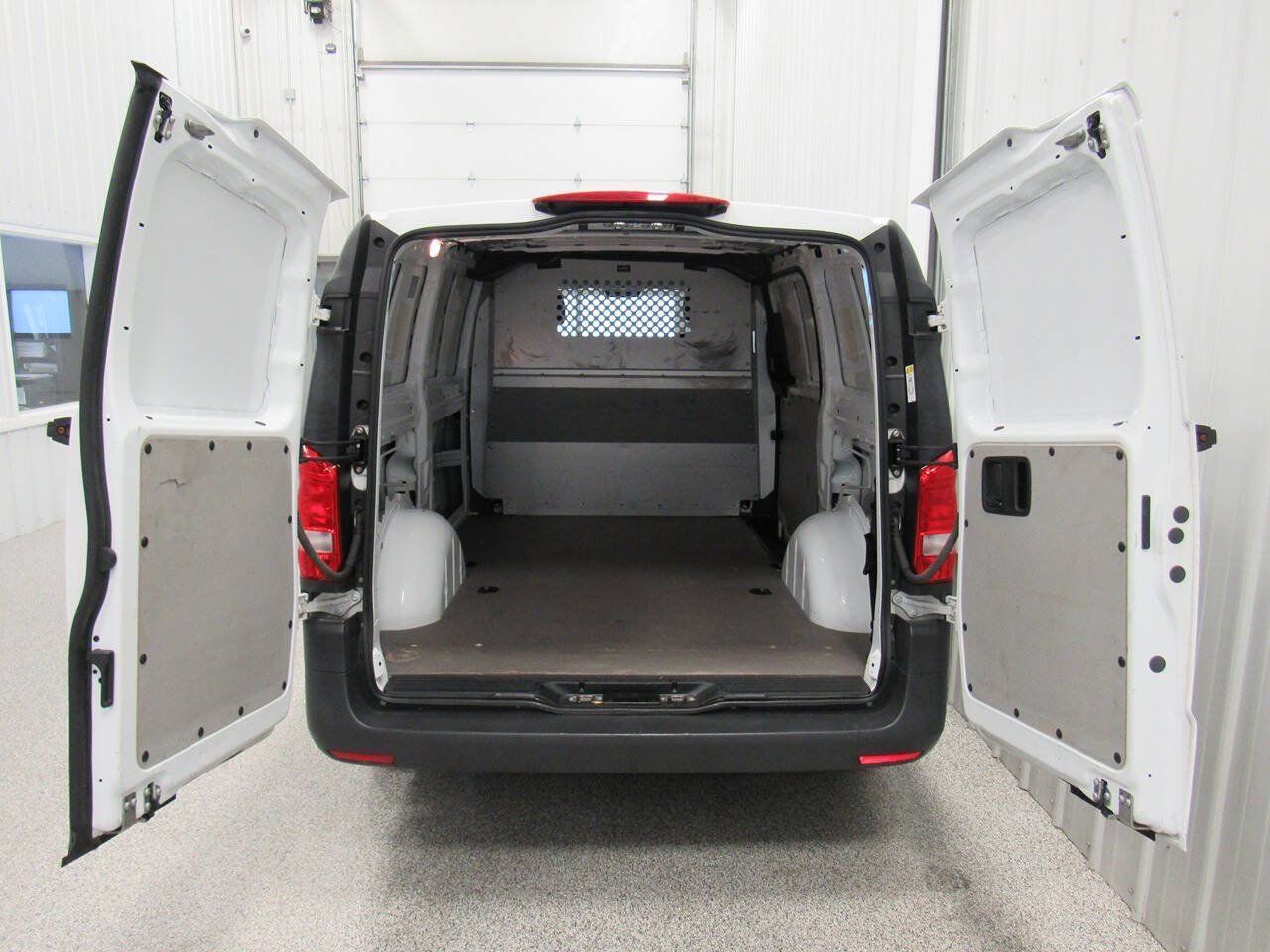 Used 2022 Mercedes-Benz Metris image 15