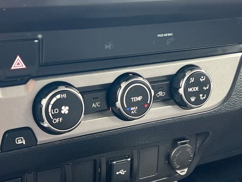 Certified 2022 Toyota Tacoma SR image 21