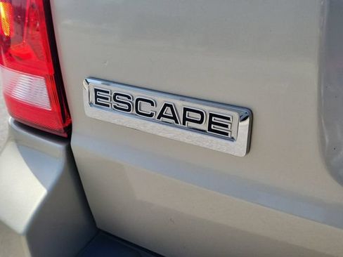 Used 2011 Ford Escape XLS w/ 101A Rapid Spec Order Code AWD/4WD image 8