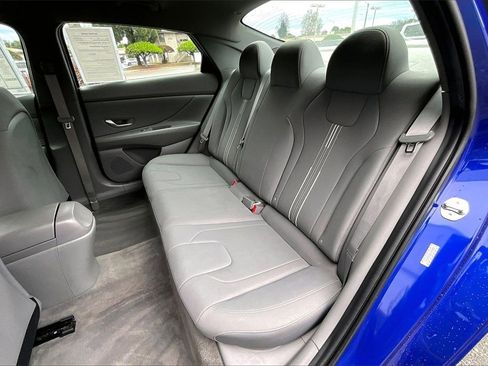 Used 2023 Hyundai Elantra SEL w/ Convenience Package image 22