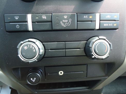 Used 2010 Ford F150 XLT AWD/4WD image 26