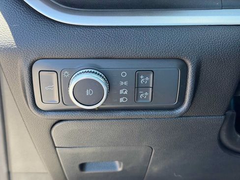Used 2022 Ford Explorer XLT w/ Equipment Group 202A RWD image 15