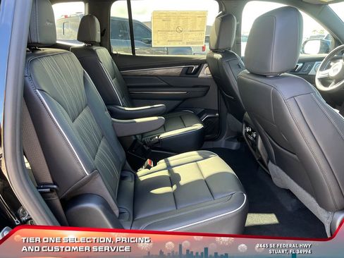 New 2026 Buick Enclave Avenir w/ Super Cruise Package image 17