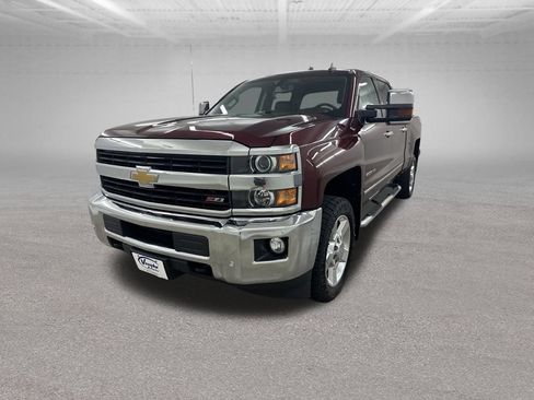 Used 2017 Chevrolet Silverado 2500 LTZ w/ Vortec Plus Package AWD/4WD image 6